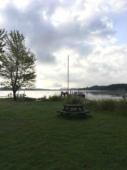 Little Whit On Chautauqua Lake Mayville Exterior foto